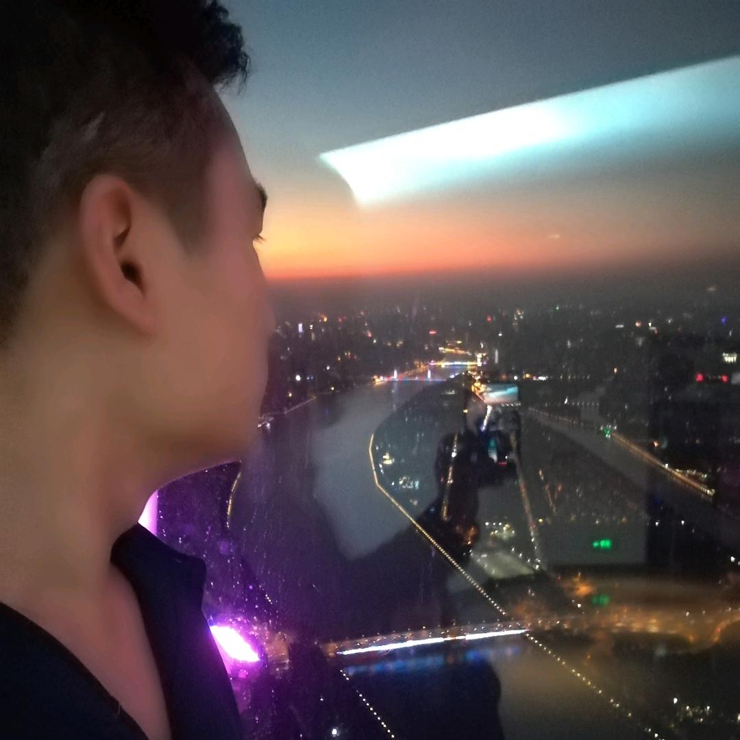 、