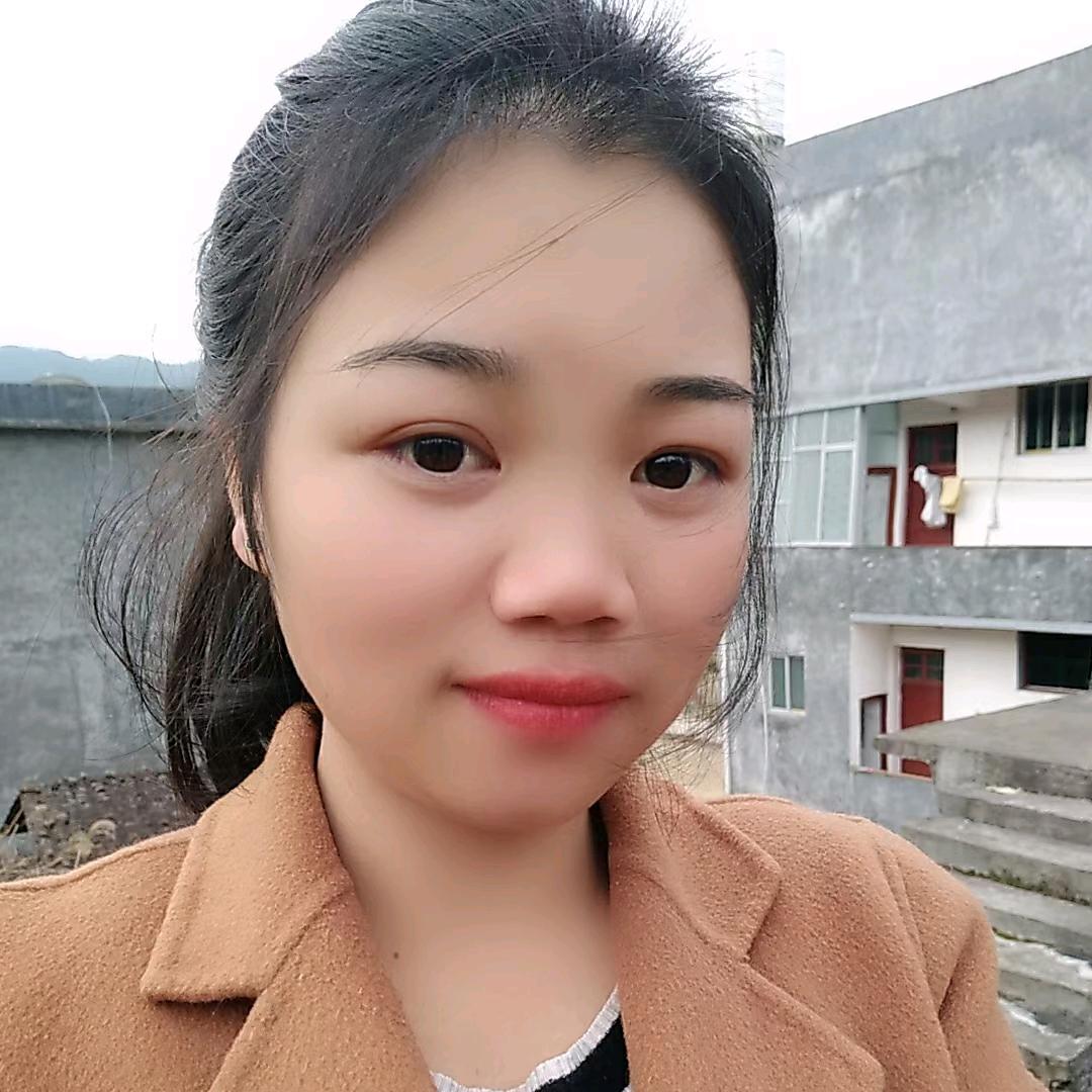 英子爱唱歌🎤