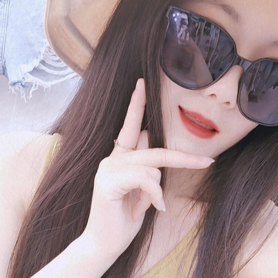 阿梦吖服装店