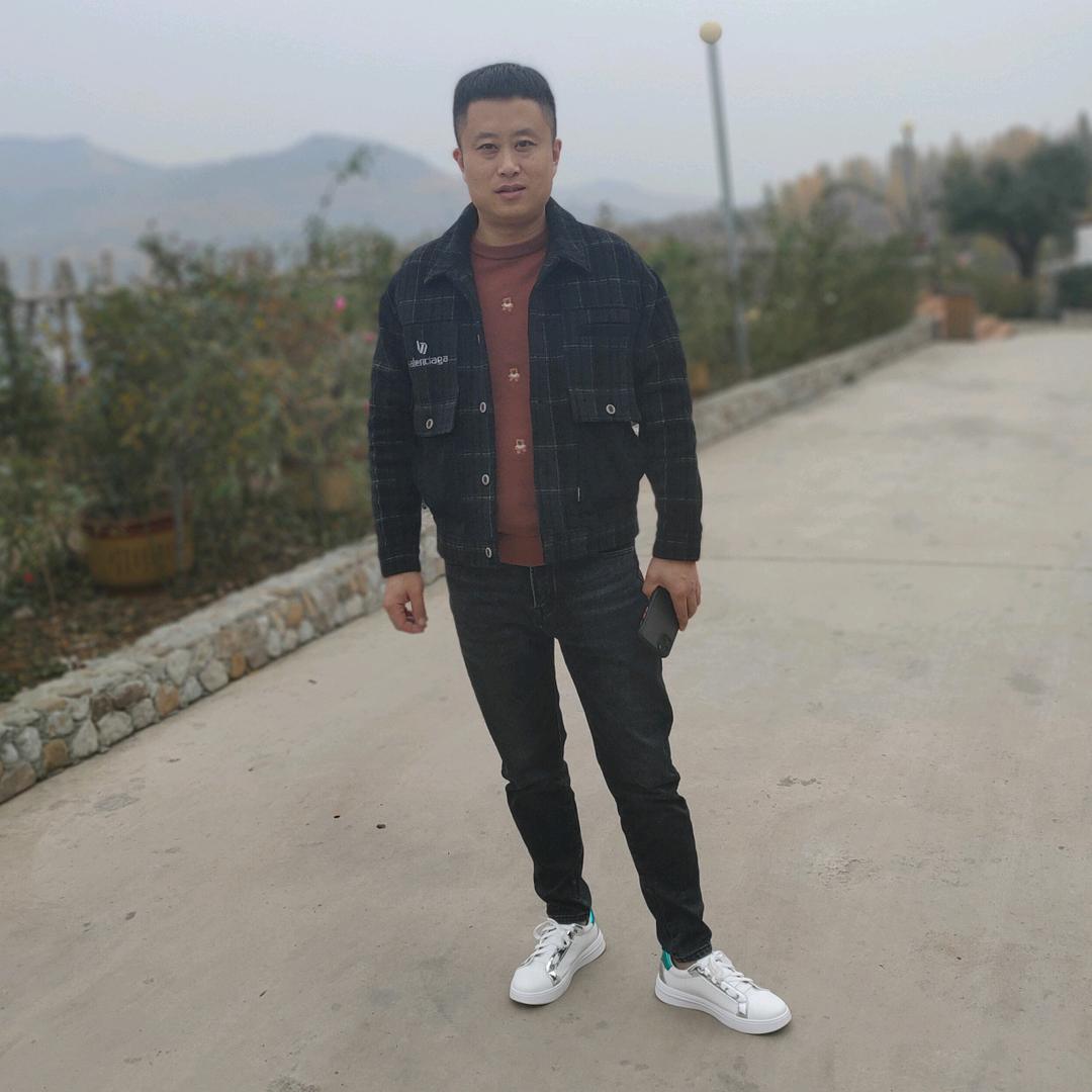 老街坊烧烤炒鸡烧嘎鱼总店☞田超