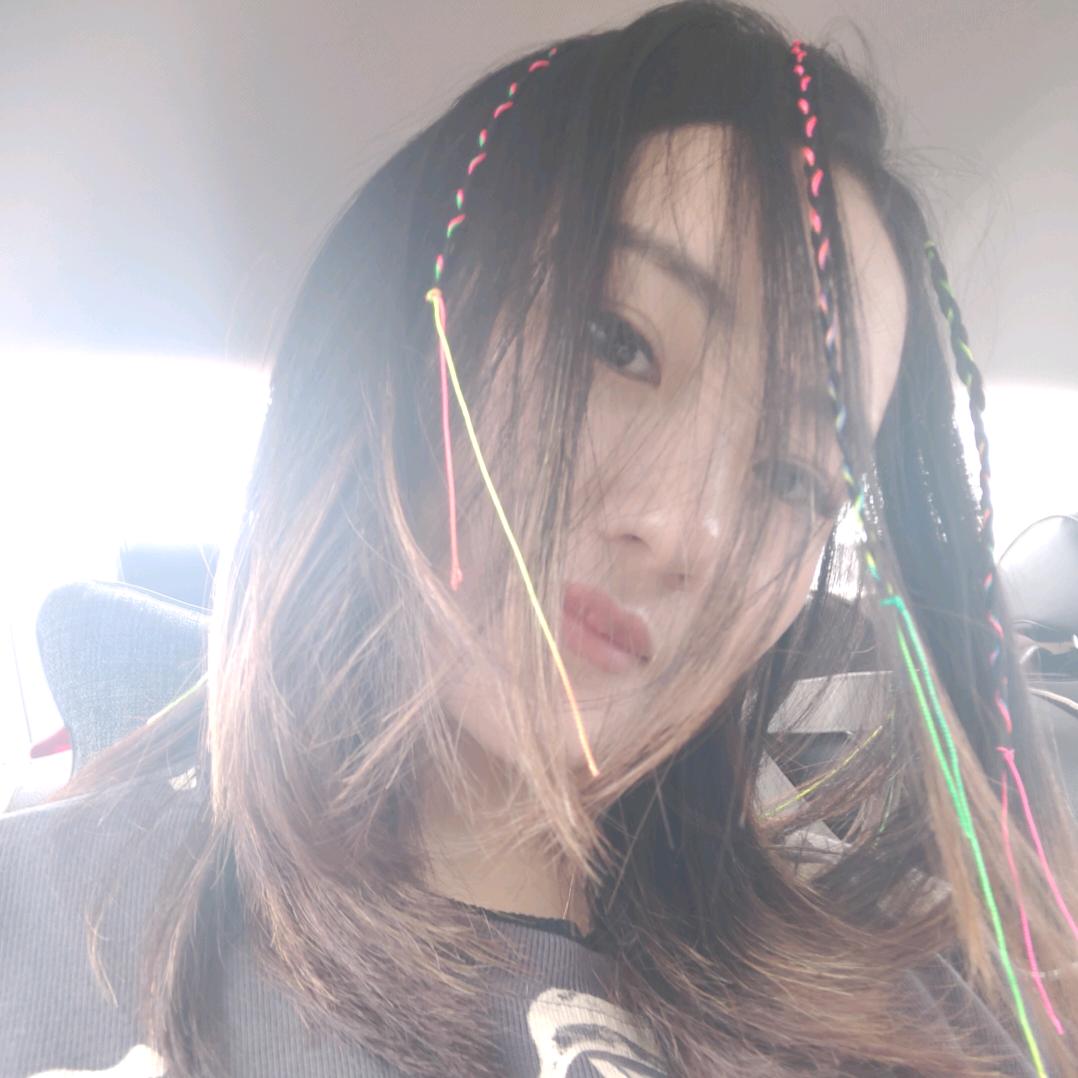 爱发脾气的小妞