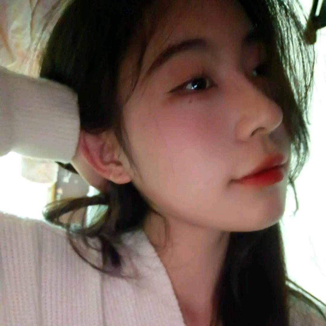 缺了颗牙
