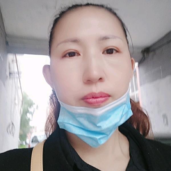 英子珲春街老二大肉串烧鸽子