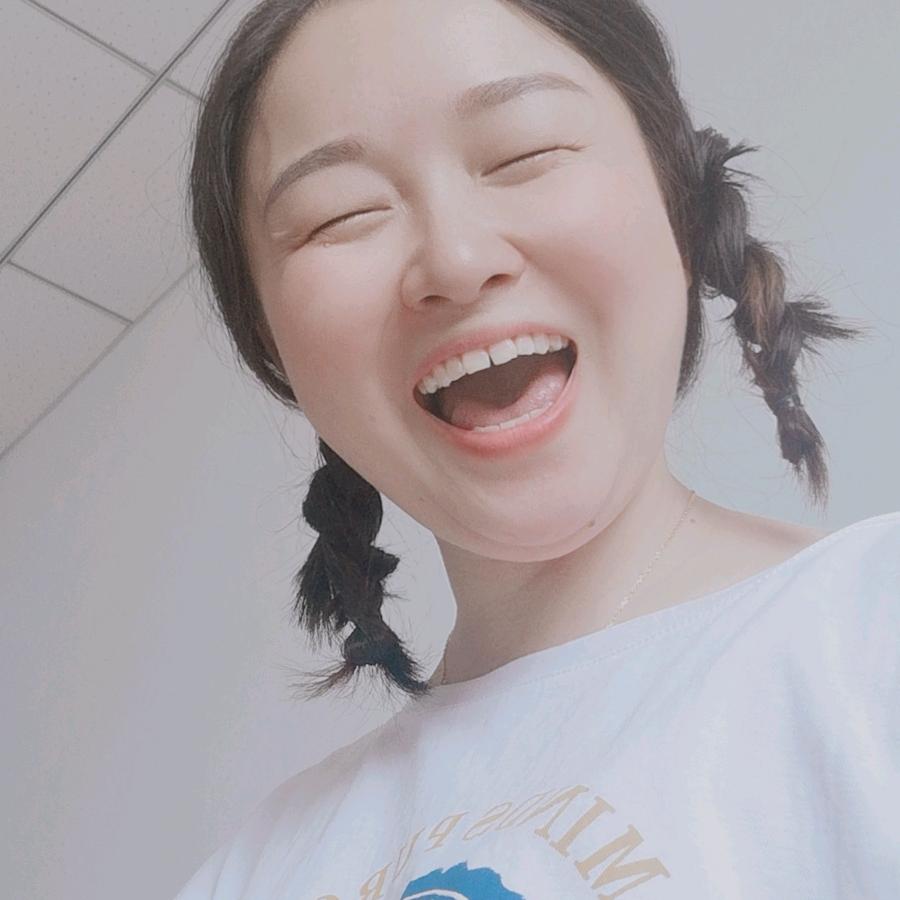 七七