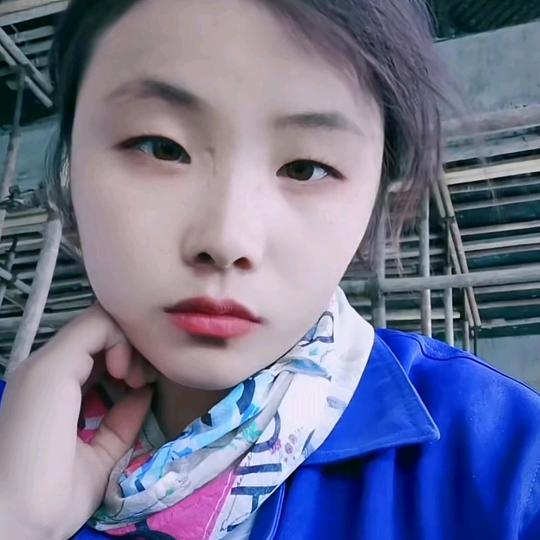 彩彩@