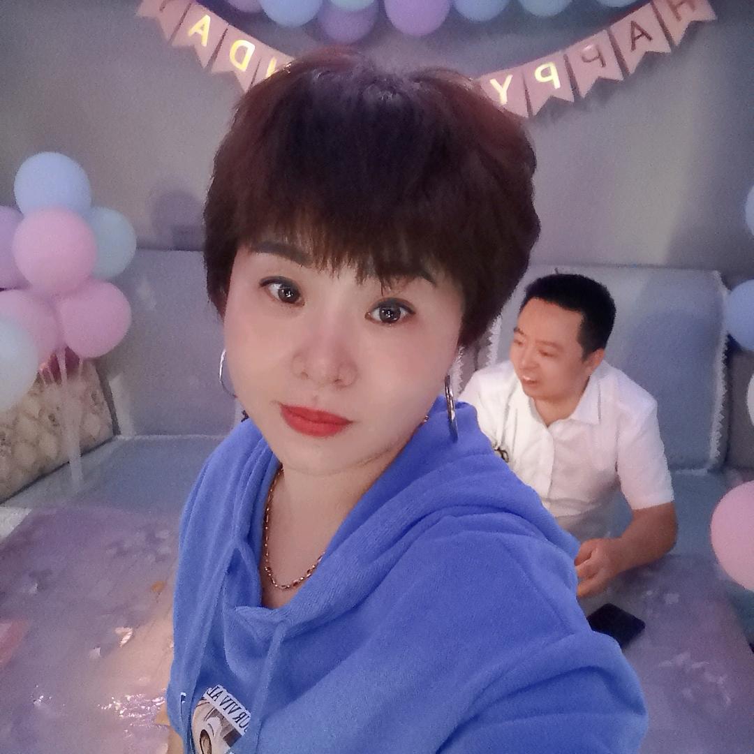 南川友谊情深龙鼓队陈妹妹