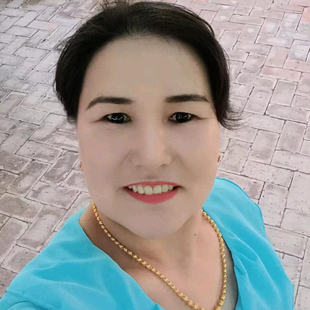 服装设计师 hasiyatgul