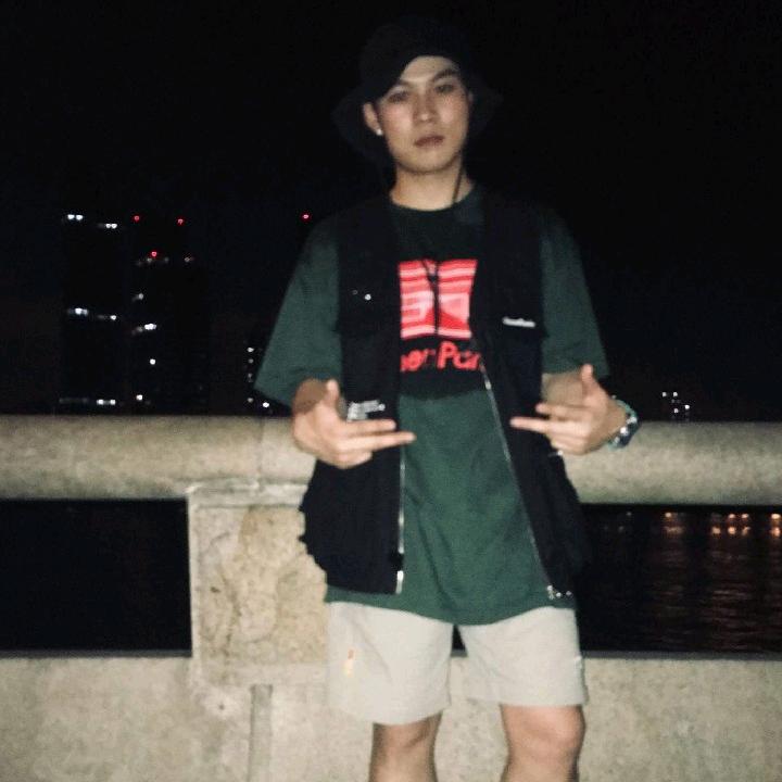 手电闲聊站（偏执狂）