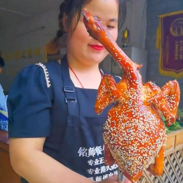 铭师餐饮—陈姑娘