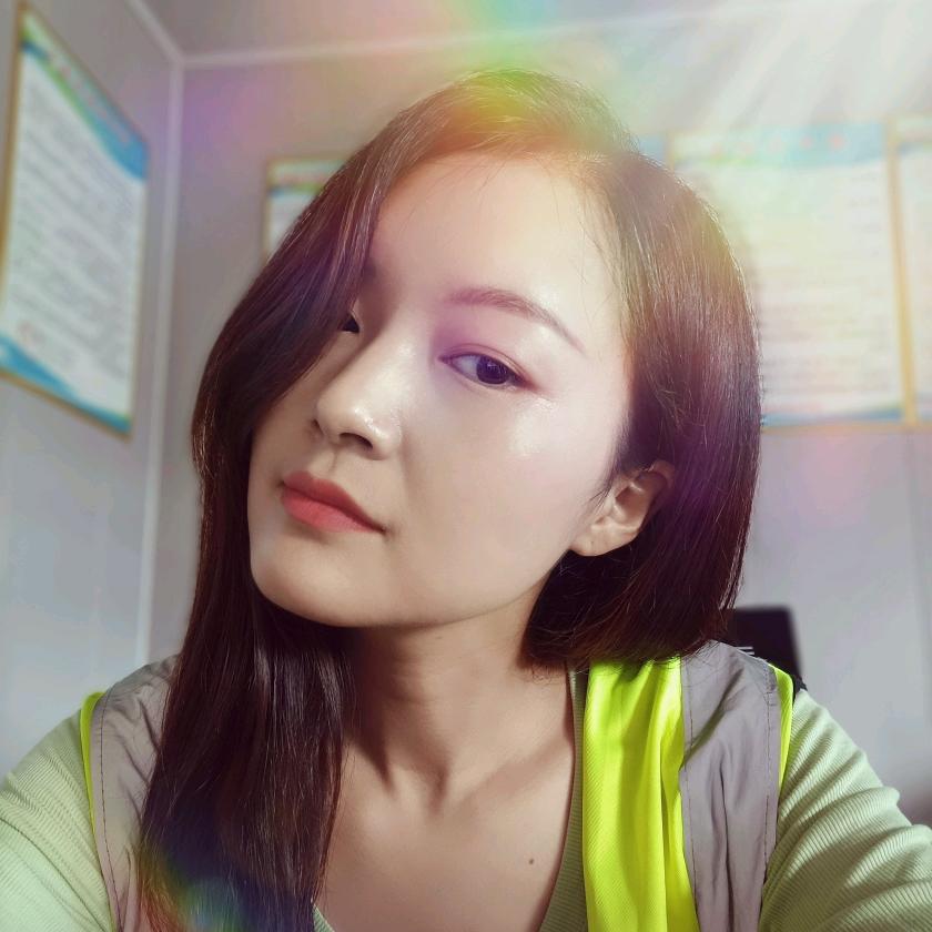 🌻审车的酒窝丫头🌻