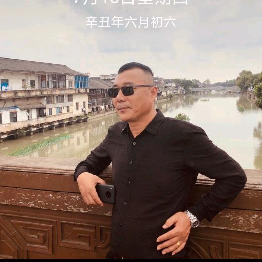 A.任我行