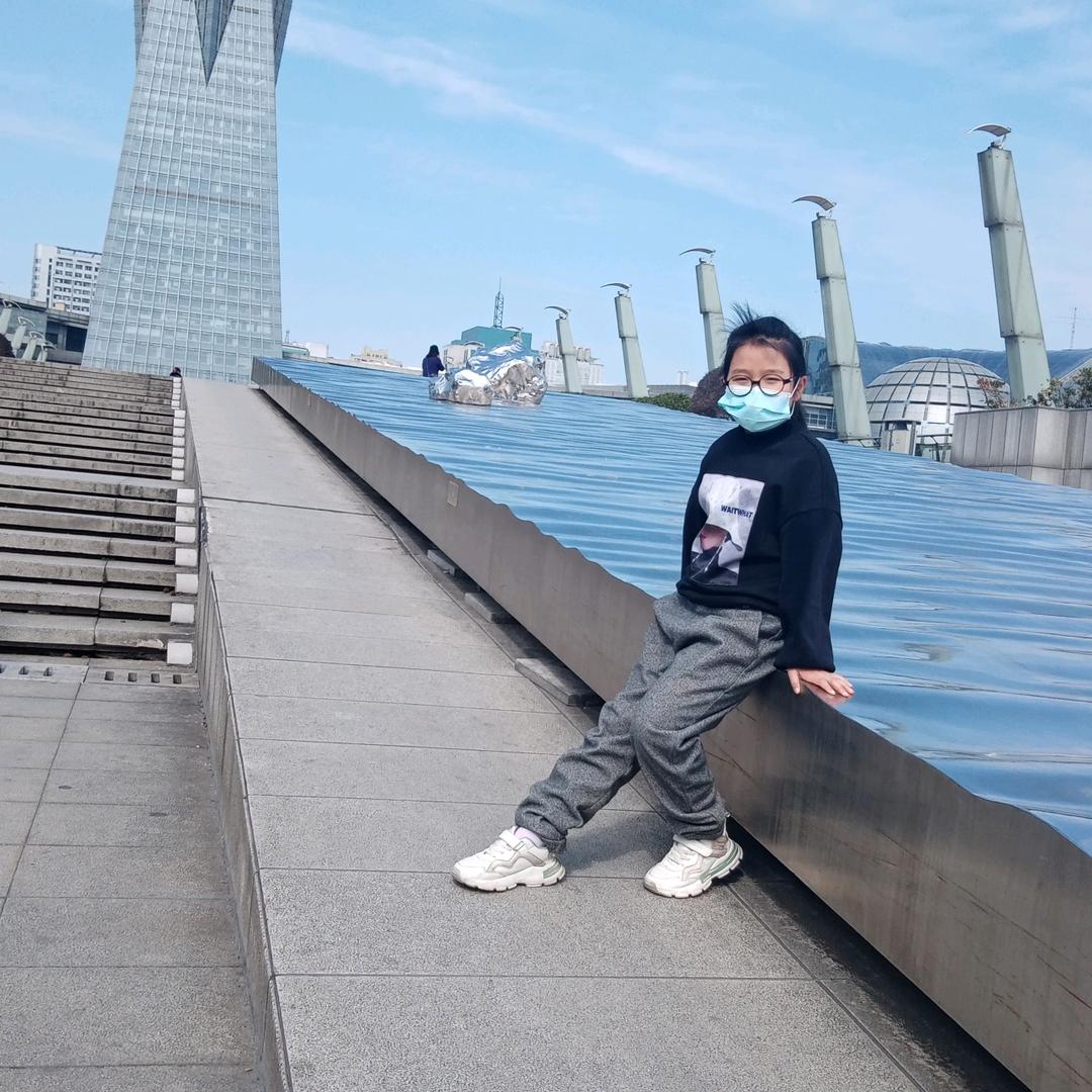 韩丽