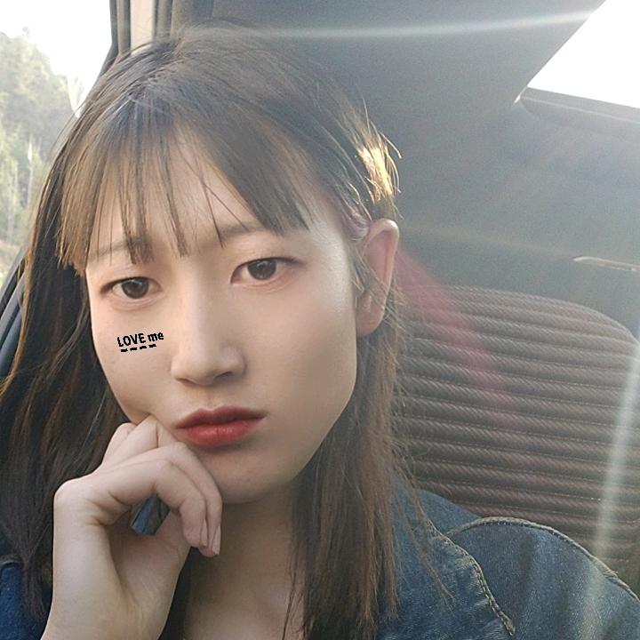 白 bai    橙cheng