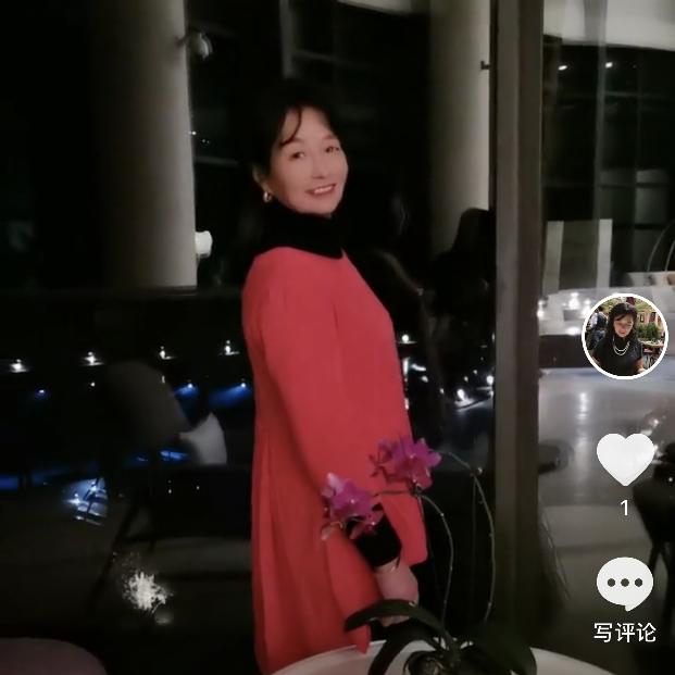 67岁的美丽奶奶