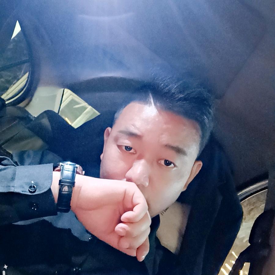张炯