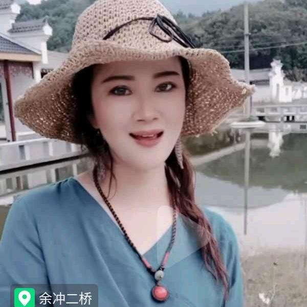 黄梅张静美妆饰品