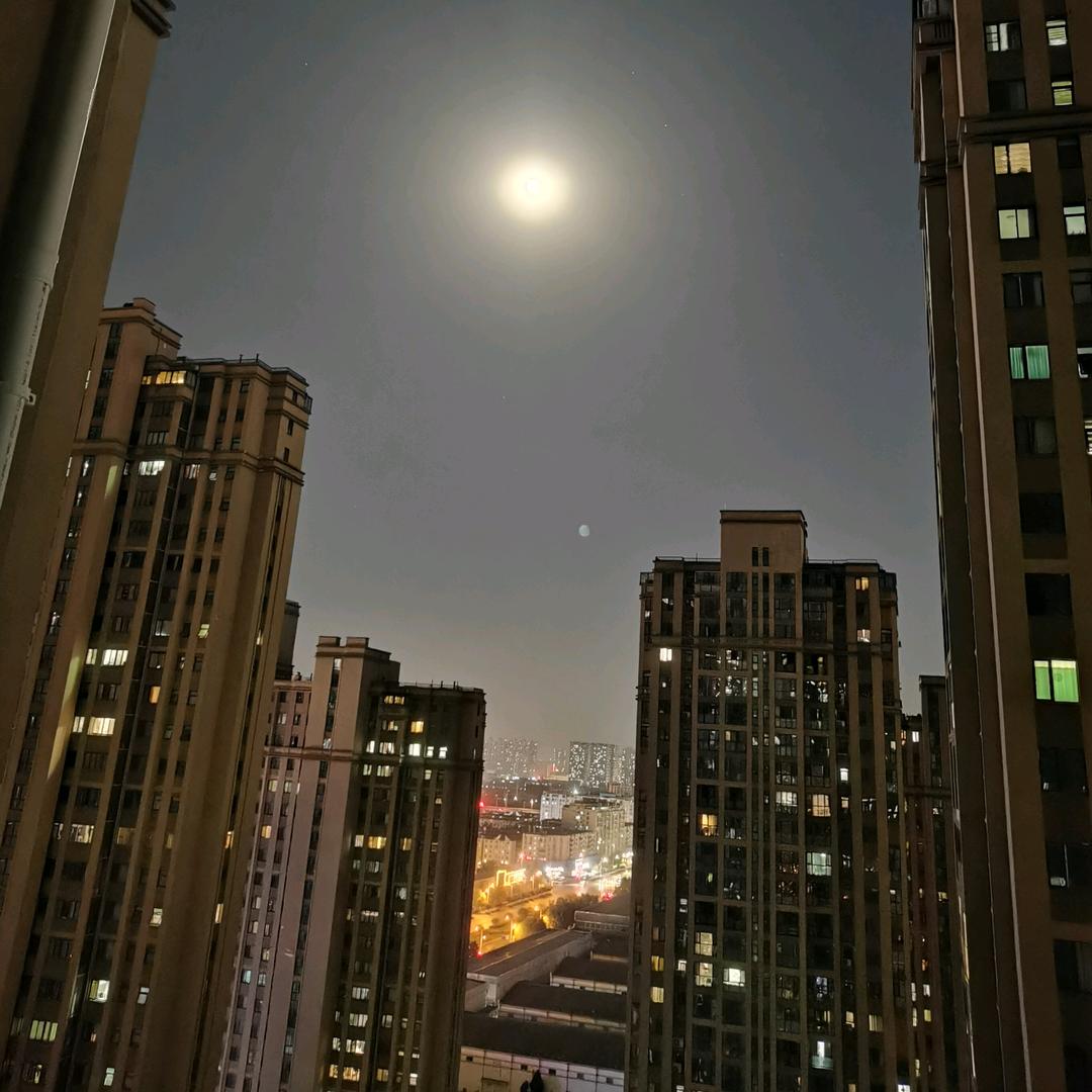 粗喉咙哑嗓