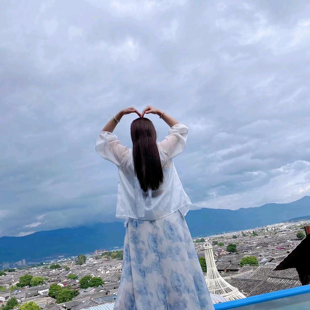 LOVE彤