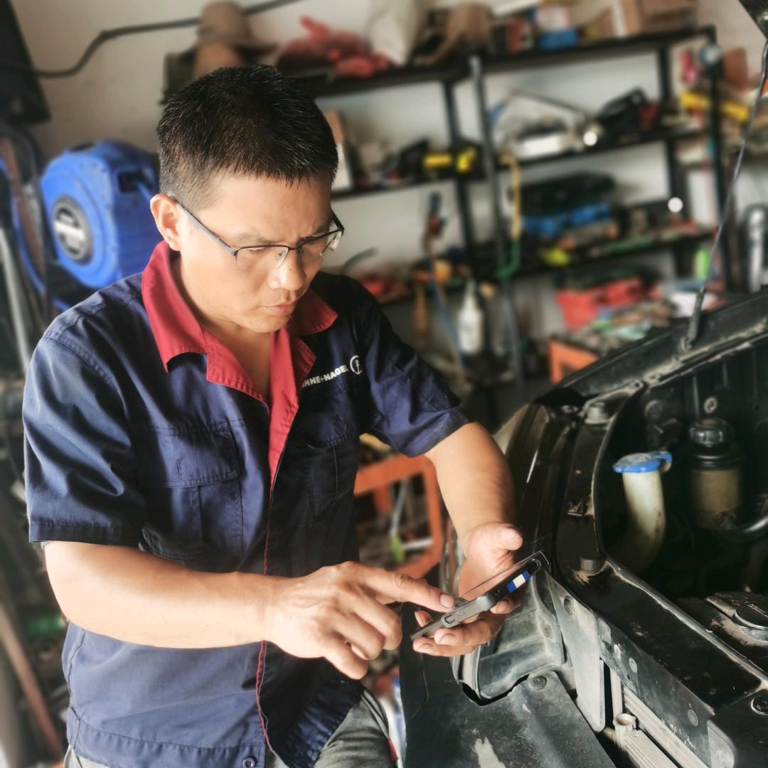 南宁利民汽修潘师傅