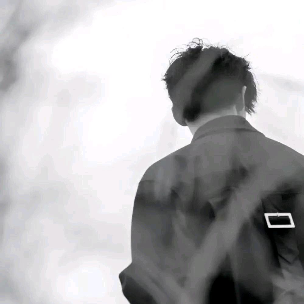 岁月不堪数，故人不如初头像