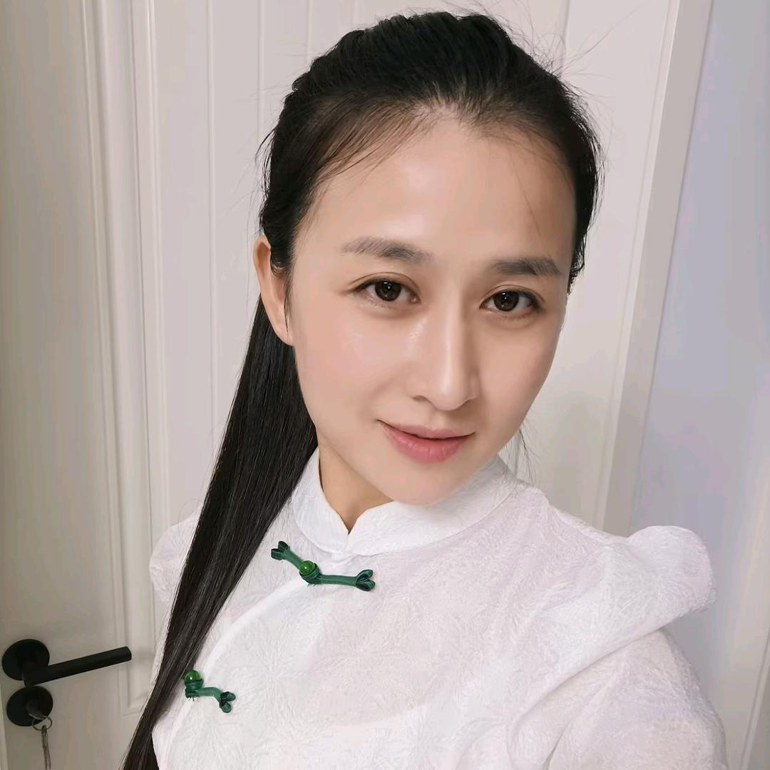 亦纯姑娘