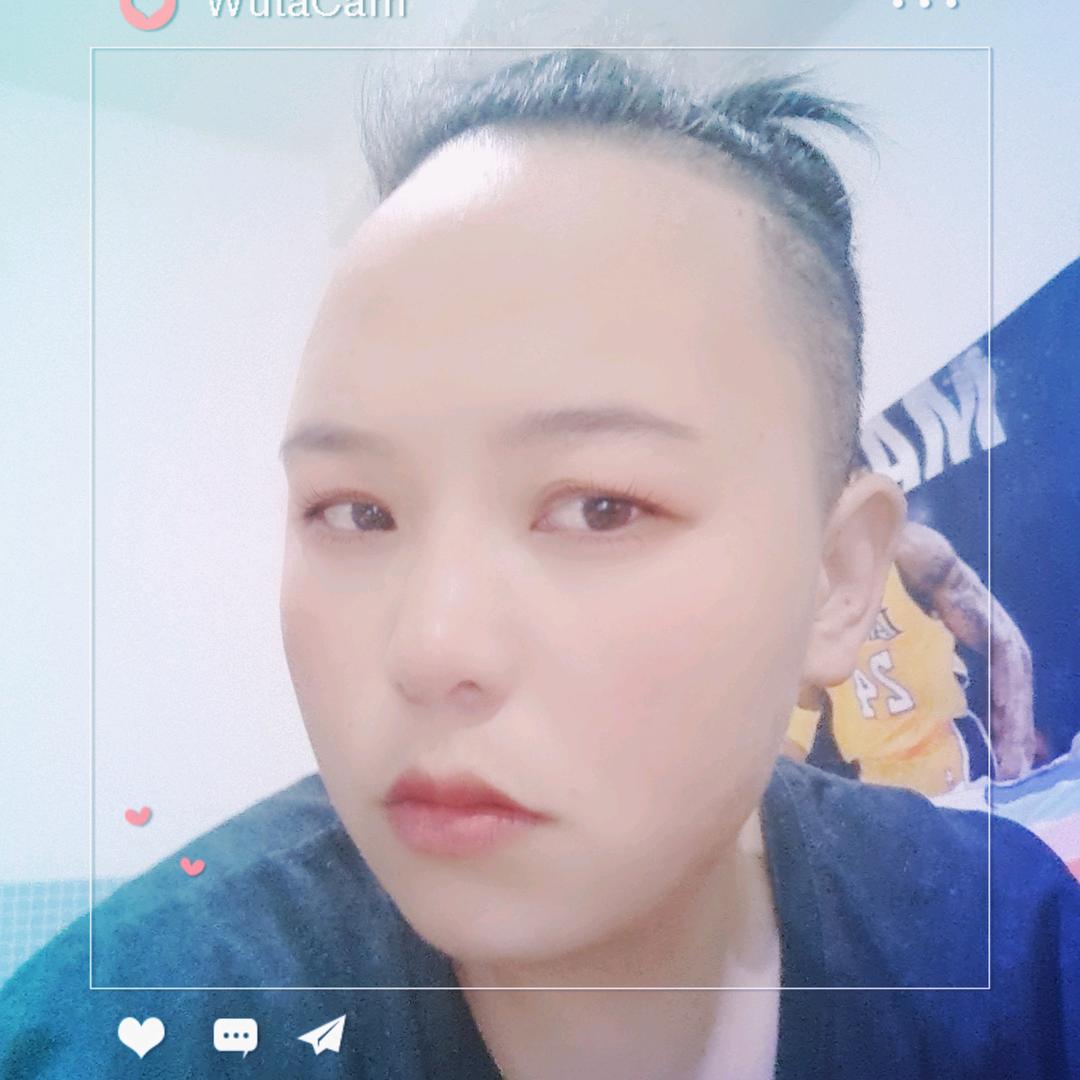 喜欢音乐的胖胖正在减肥
