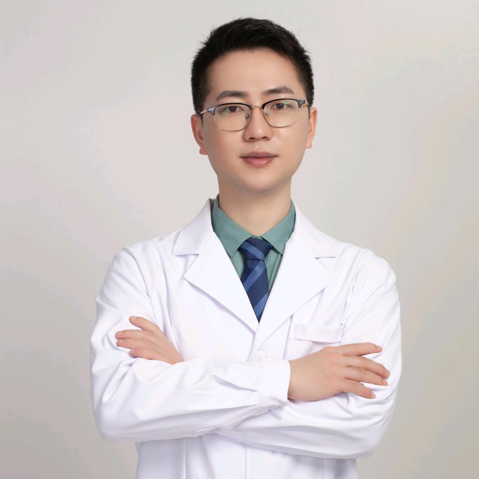 牙医李明炜