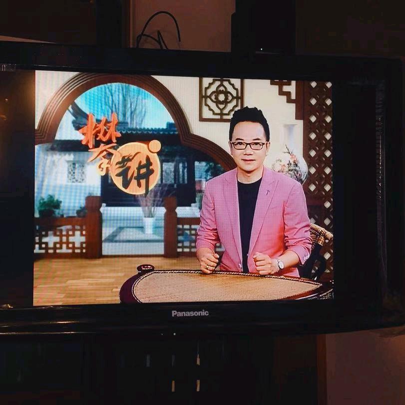 攀讲主持人槟榔芋