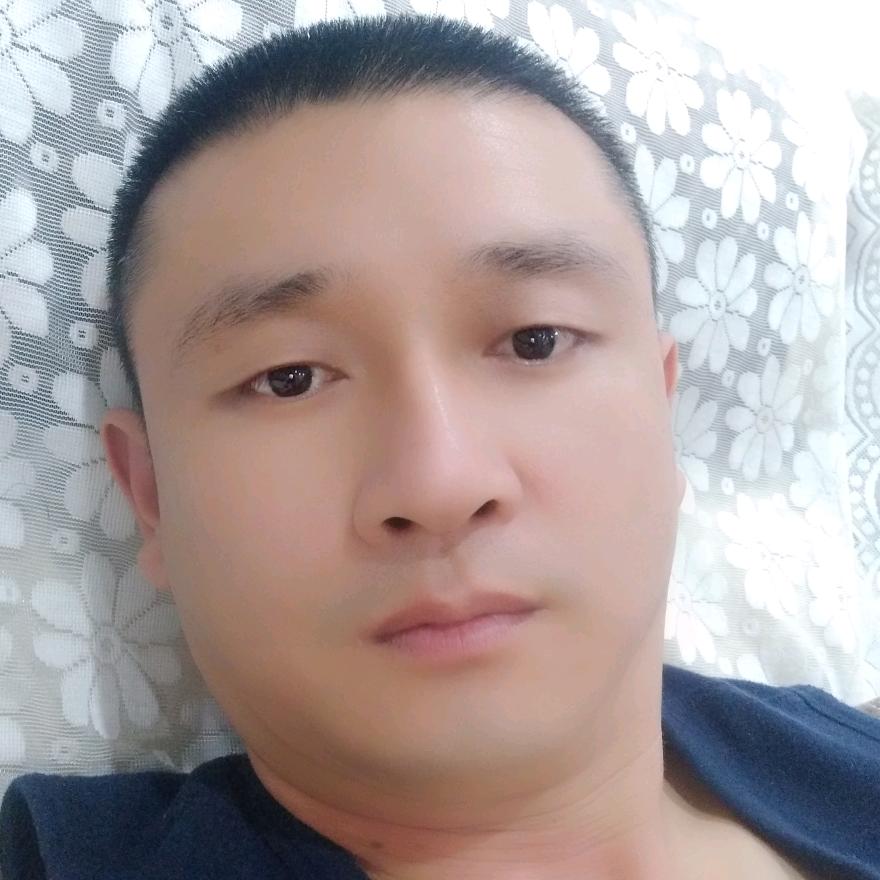迷茫的老小伙