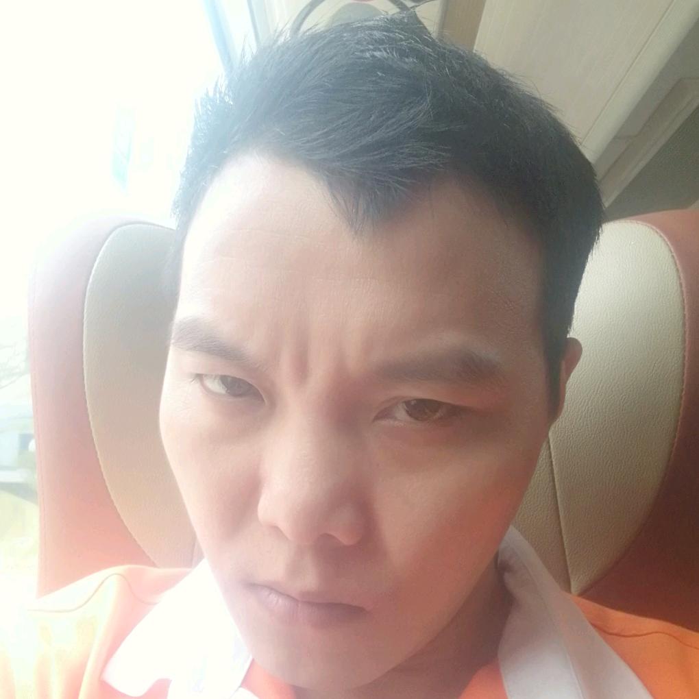 小耳朵大叔