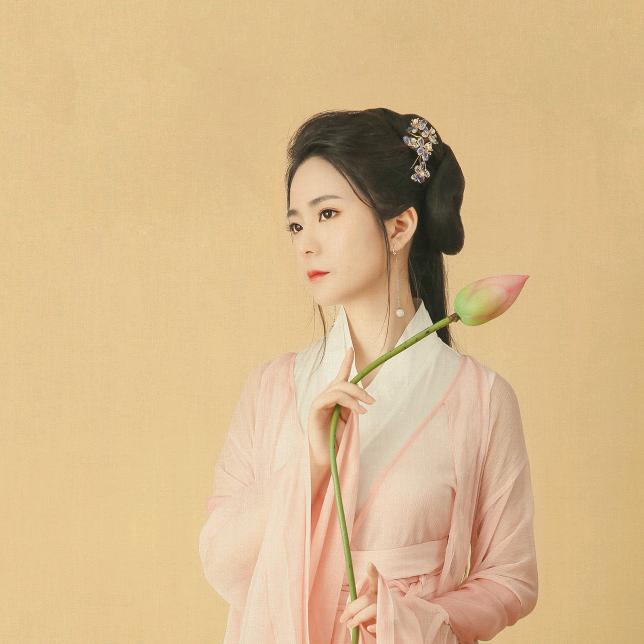 菲菲吃喝玩乐