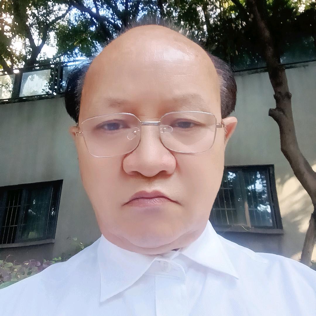 用户2674225822794何荣