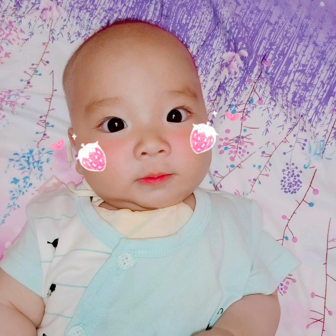 嘟嘟小嘴ε卖卖萌