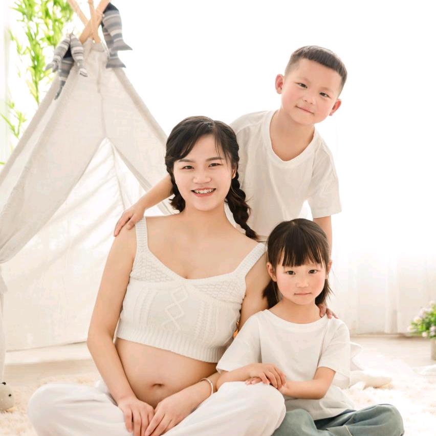 一儿两女的轲仔