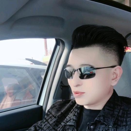 男哥