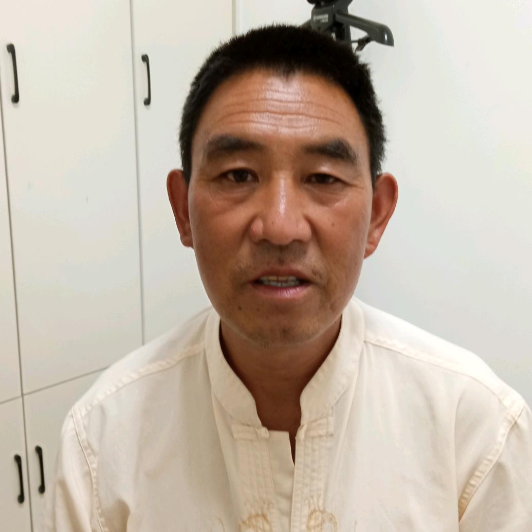 新沂卖胶哥