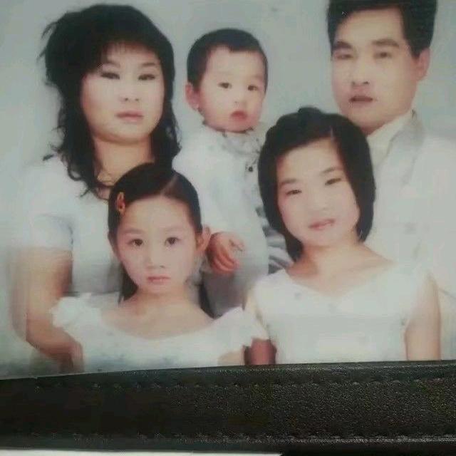 贺新飞
