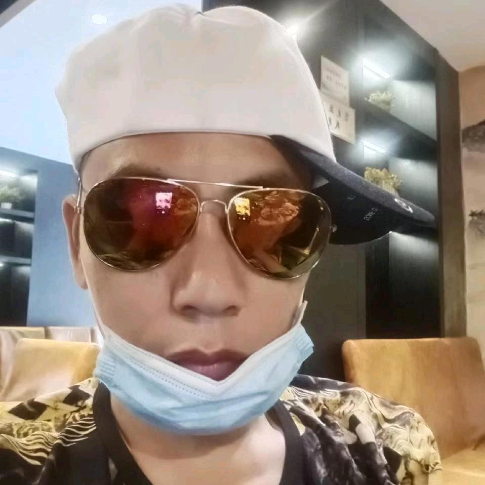 专业收服装尾货