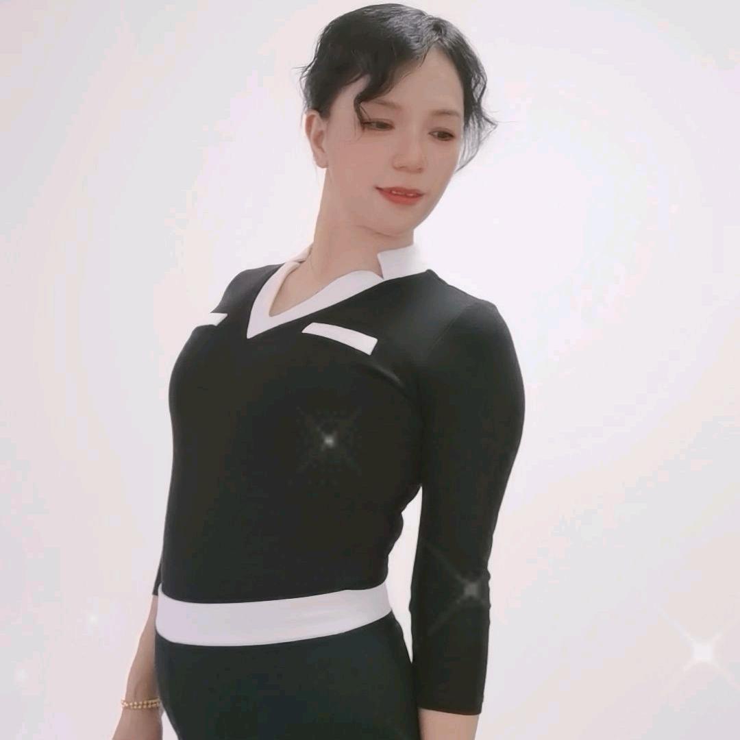 莉莉姐形体