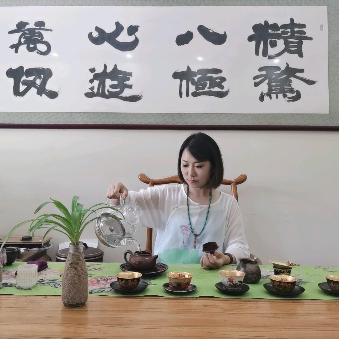 铭莉