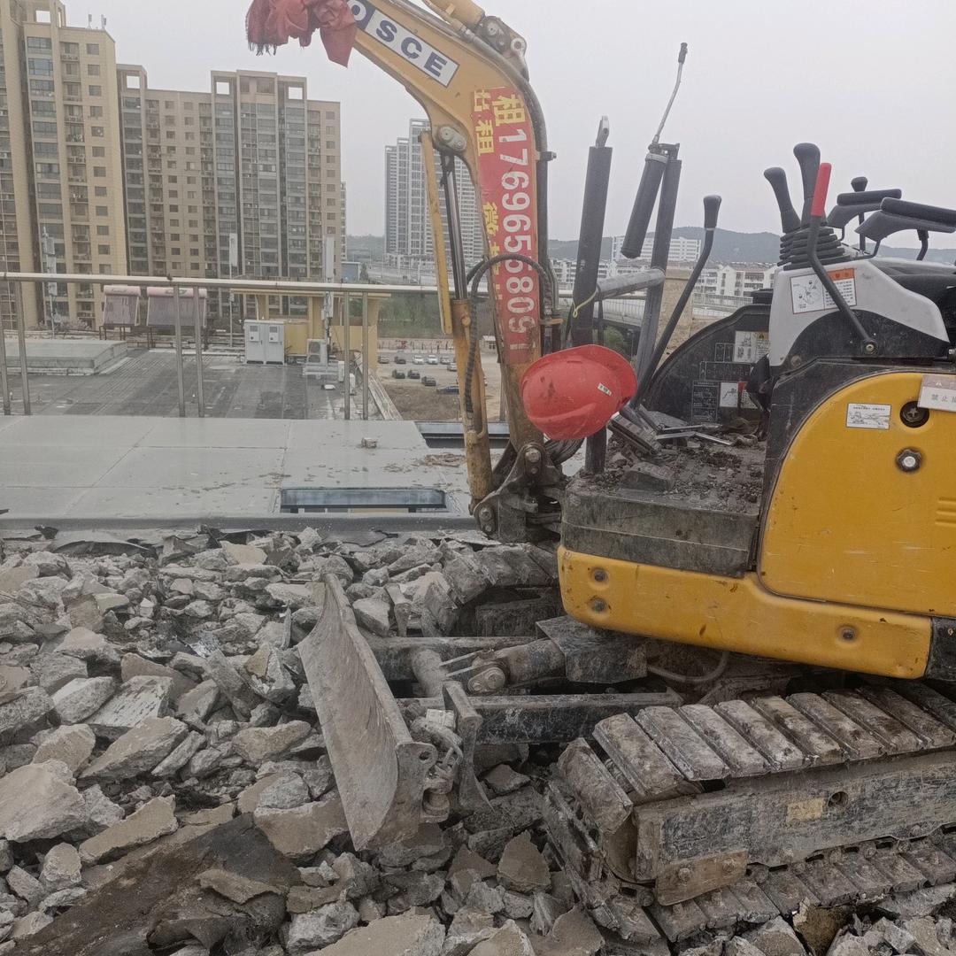 徐州微挖微铲出租室内砸墙队。垃圾清运