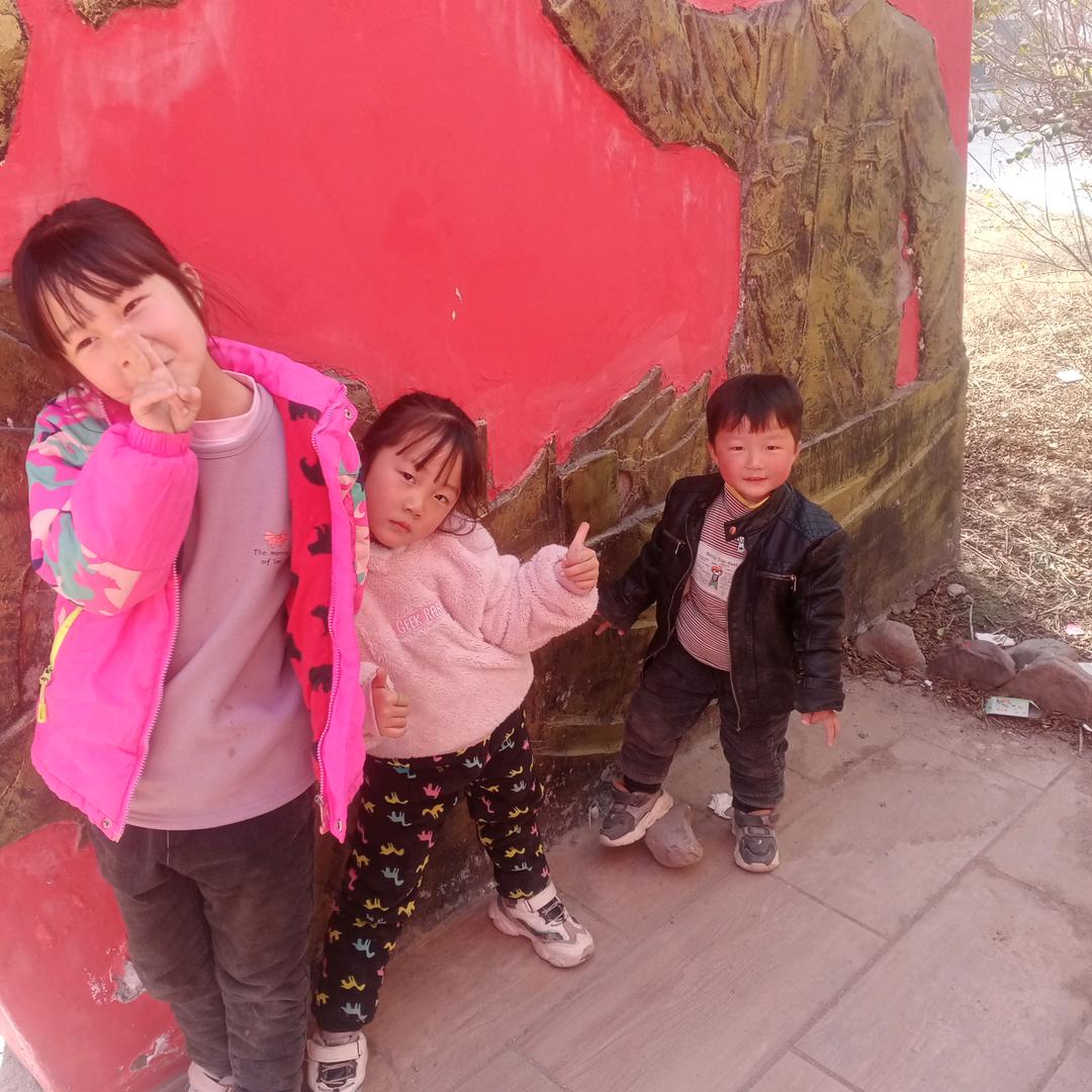 ༺ཌༀൢ家有三༒个宝ༀད༻