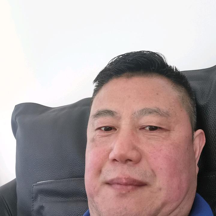 小男孩爱你们