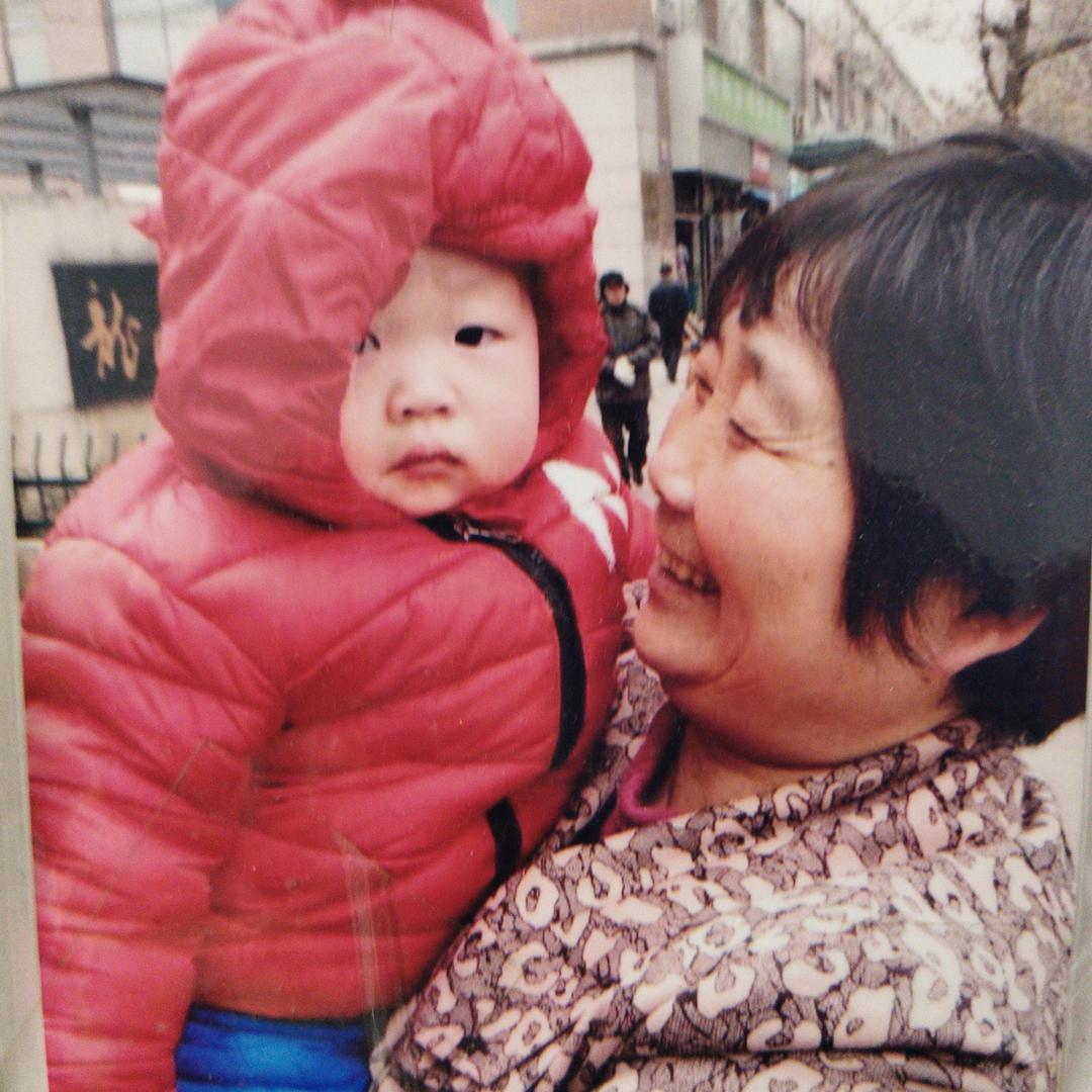 李近东