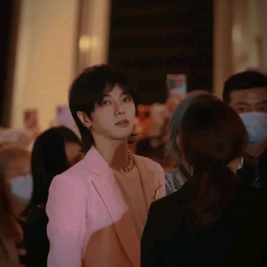 微光下的巨鹿yu🌸