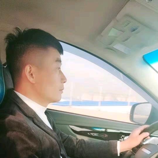 高价回收各种废铁  报废车