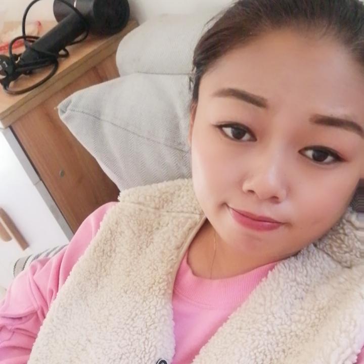 王后余生૮ ・ﻌ・ა