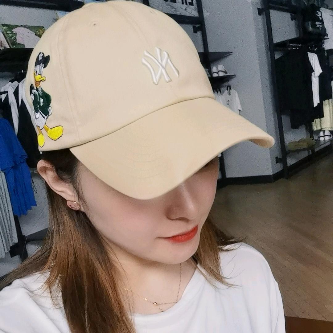 小曼