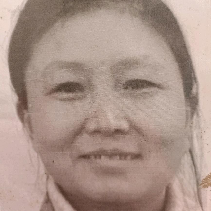 盼儿 绕膝