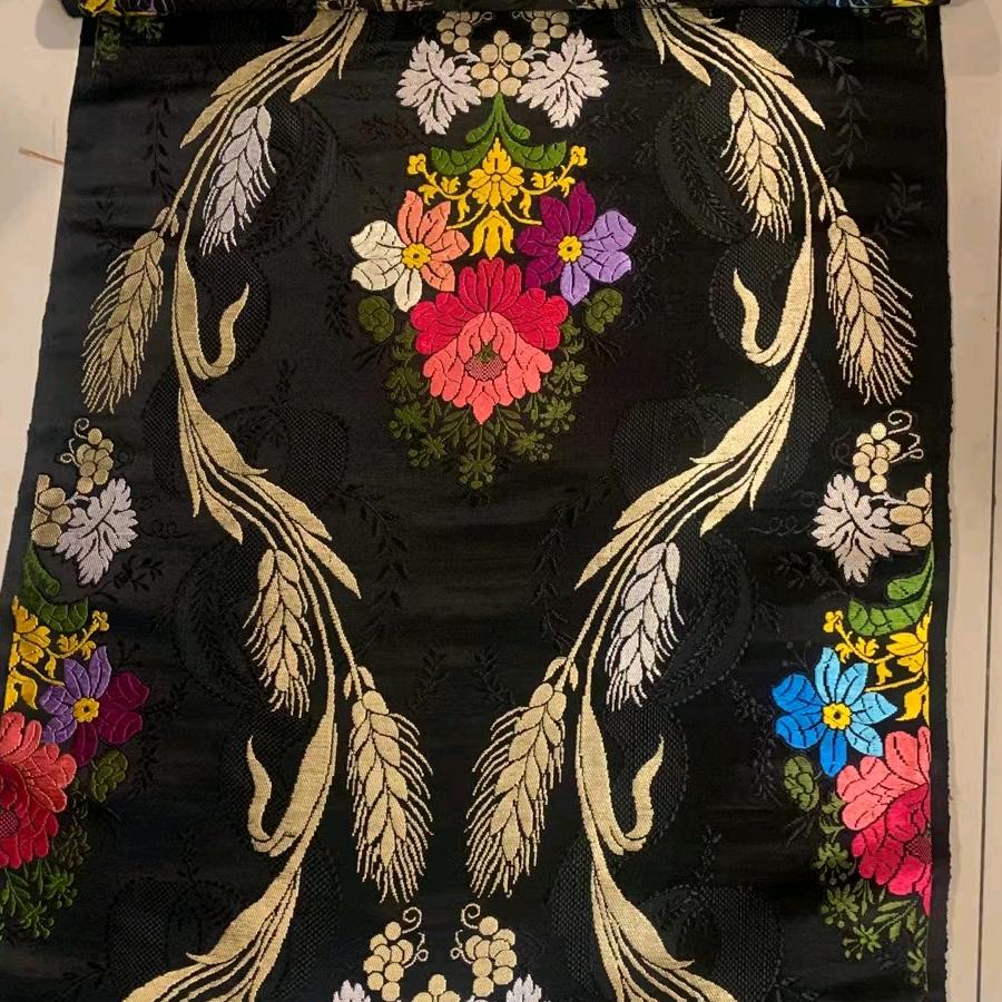 阿姐朗萨服装店